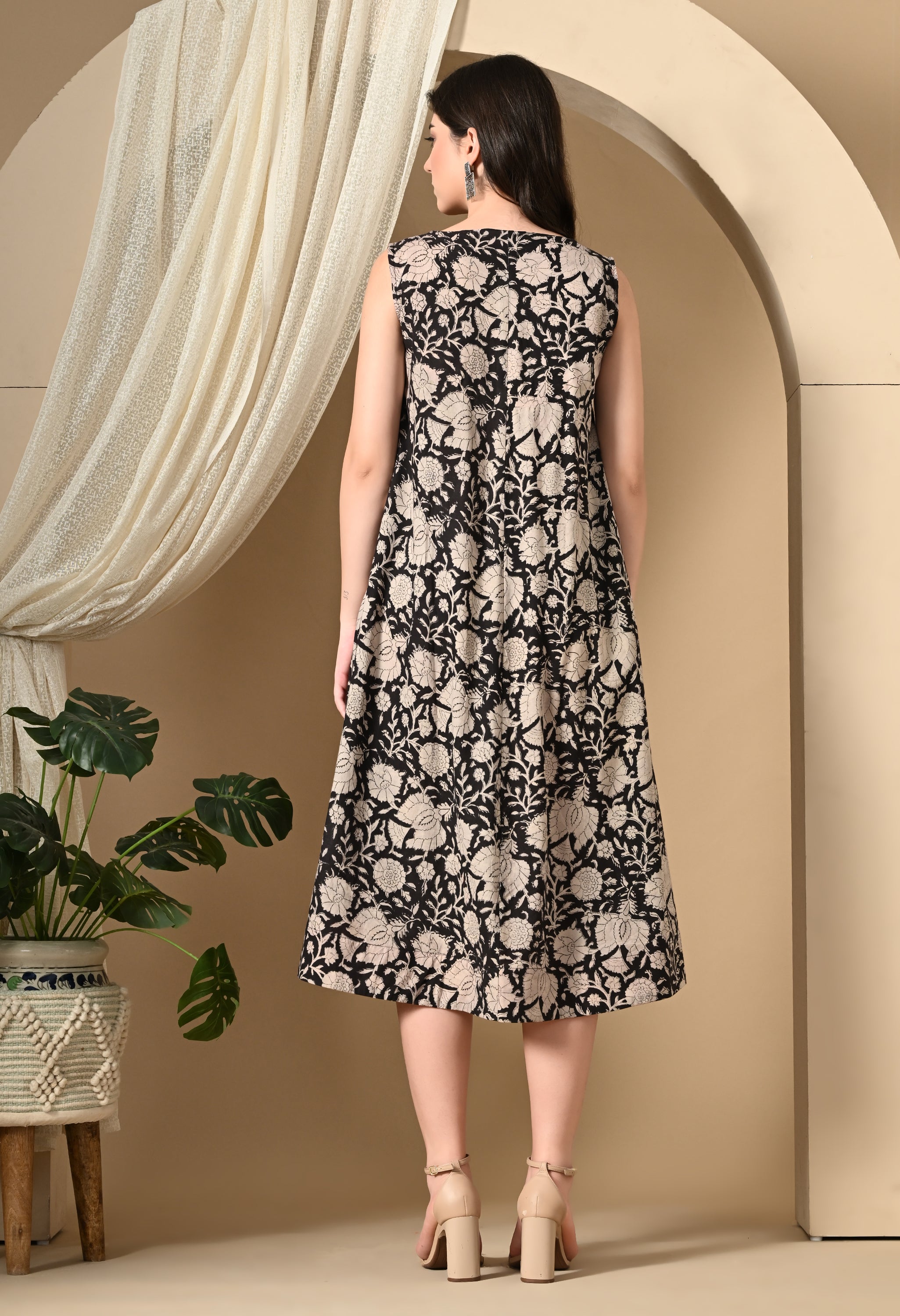AROMA HANDBLOCK DRESS